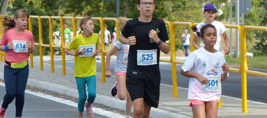 Na zdjęciu Iławski Półmaraton 2018 — na trasie Młodego Maratończyka
