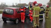 Wypadek na krajowej "16". Dwie osoby trafiły do szpitala [ZDJĘCIA]