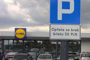 Brak informacji i stówa za minutę, czyli problemy z płatnymi parkingami w Olsztynie