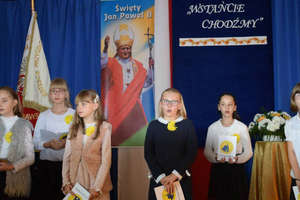 Dzień Papieski w nowomiejskiej szkole "Jedynce" 