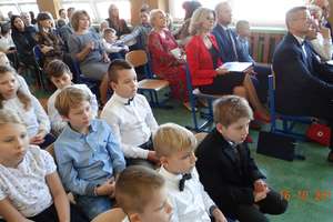 Święto Szkoły i Dzień Edukacji Narodowej w Szkole Podstawowej im. Jana Pawła II w Napiwodzie.