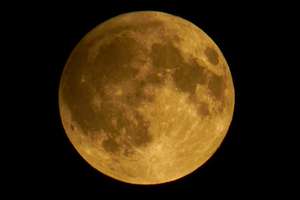 Krwawy Księżyc na niebie, czyli najbardziej niezwykła pełnia w roku 