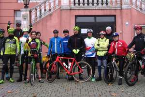 Ojczyznę kochać trzeba i szanować... Niezwykła inicjatywa rowerzystów z Iławy!