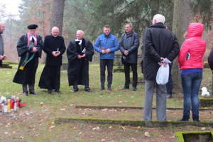 Na starym cmentarzu w Starych Jabłonkach uczcili pamięć przodków