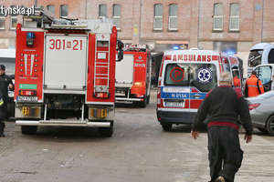 Wybuch w warsztacie samochodowym w Olsztynie. Trzy osoby trafiły do szpitala [ZDJĘCIA]
