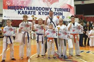 Ostródzcy karatecy wywalczyli osiem medali na turnieju w Olsztynie
