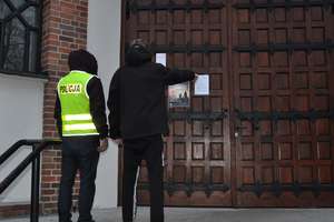 Policja zatrzymała autora napisów na kościele w Olecku