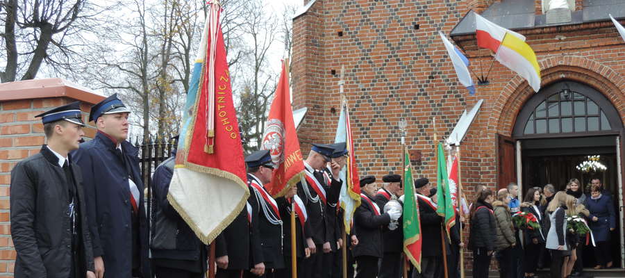 W Dzierzgowie odbyły się obchody 101 rocznicy odzyskania przez Polskę niepodległości