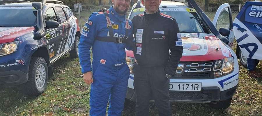Załoga Hołowczyc Racing: z lewej bartoszycki pilot Adam Binięda, obok kierowca Bartłomiej Grabowski z Siedlec