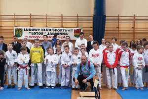Młodzi taekwondocy z Bartoszyc zaliczyli ostatni w tym roku start