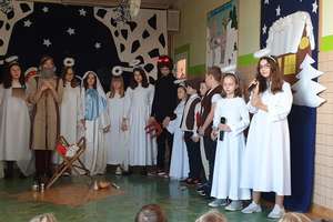 Święta Bożego Narodzenia w Szkole Podstawowej im. Jana Pawła II w Napiwodzie