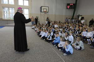 Biskup z wizytą u piskich przedszkolaków. Zobacz zdjęcia!