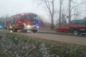 Strażacy gasili pożar altanki na działkach w Ostródzie