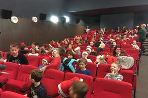 Uczniowie z Kruszewca na filmowym seansie