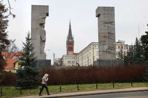 Olsztyńska lewica staje w obronie szubienic. Według nich pomnik powinien zostać na swoim miejscu