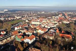 Przyjęcia interesantów odwołane. Burmistrz i przewodniczący Rady Miejskiej dyżurują pod telefonem 