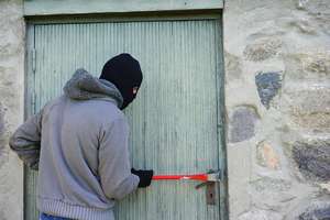 Apel działdowskiej Policji o pomoc w ustaleniu sprawców kradzieży z włamaniem