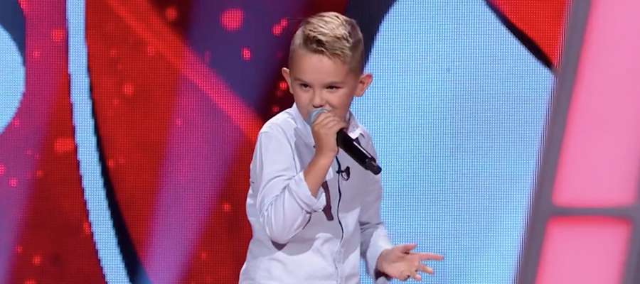 Jakub Cieplak a scenie The Voice Kids