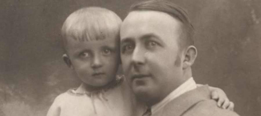 Seweryn Pieniężny junior (1890-1940) z synem Kostkiem. Z czworga dzieci Pieniężnych w czasie wojny zmarł jedyny syn Kostek (1921-1942) i córka Halina (1929-1945)