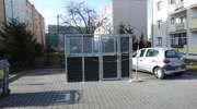Mieszkaniec ul. Krótkiej: "stawiają nam śmietnik na parkingu"