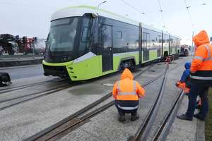 Nowy olsztyński tramwaj stanął już na torach, ale nie jest jeszcze 