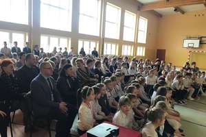 Uczniowie z Tereszewa w gronie stypendystów wójta gminy Kurzętnik
