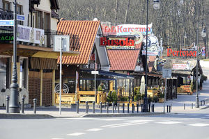 Kryniccy hotelarze wspierają lekarzy

