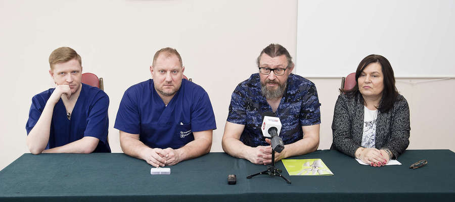 Podczas konferencji w Szpitalu Miejskim. Od lewej: Paweł Błach, Andrzej Walczyński, Mirosław Kulmaczewski i Małgorzata Adamowicz