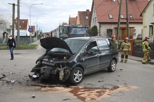 Czołowe zderzenie na jednym ze skrzyżowań w Bartoszycach