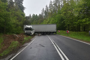 Utrudnienia na trasie Olsztyn - Ostróda. Droga jest zablokowana, wyznaczono objazdy