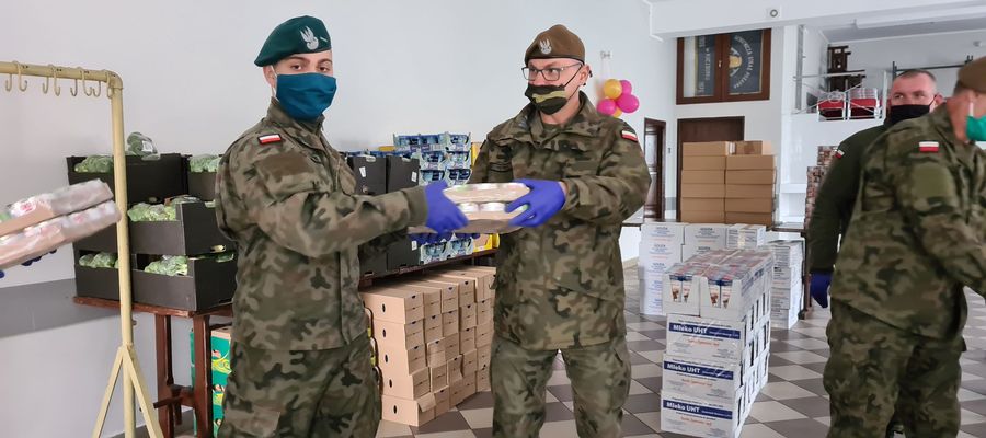Żołnierze przyjechali do Kuczborka we wtorek, 12 maja.