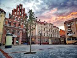 Bartoszyckie stare miasto o zachodzie słońca.