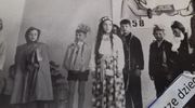 Ja jako Dziadek Mróz (pierwszy z prawej) w szkole podstawowej, 1958 rok
