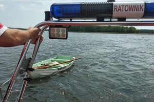 Uratowali życie turystom, którzy wypadli z łódki