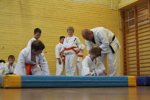 Letnia akademia karate: treningi przed ważnym egzaminem [ZDJĘCIA]