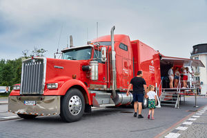 Ciężarówka Fundacji ORLEN i PKN ORLEN pełna atrakcji - w Giżycku 15 lipca