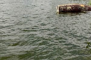Na jeziorze Wałpusz wywróciła się łódź żeglarska

