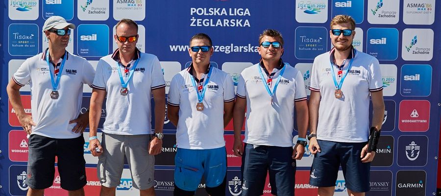 Marek Stańczyk i jego załoga z Giżyckiej Grupy Regatowej zajmują na półmetku rywalizacji w Ekstraklasie miejsce tuż za podium