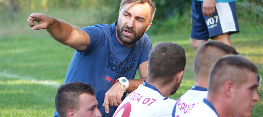 — Gdybym teraz odszedł, to wstydziłbym się później spojrzeć chłopakom w oczy — mówi trener Kuciński