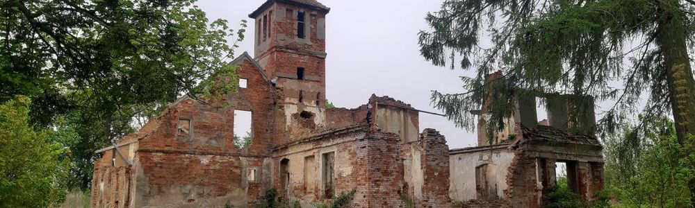 Wakacje z duchami w ruinach dworku w Lubajnach 