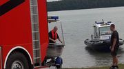 28-latek wypadł z łódki na jeziorze Łańskim. Wciąż trwa akcja poszukiwawcza