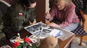 Terytorialsi z Olsztyna odwiedzili sanitariuszkę "Isię". Opowiedziała żołnierzom o swoich przeżyciach