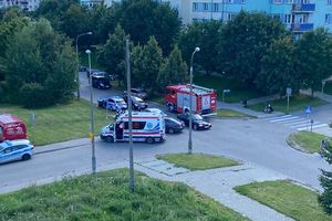 Zderzenie dwóch pojazdów na skrzyżowaniu w Olsztynie [ZDJĘCIA]