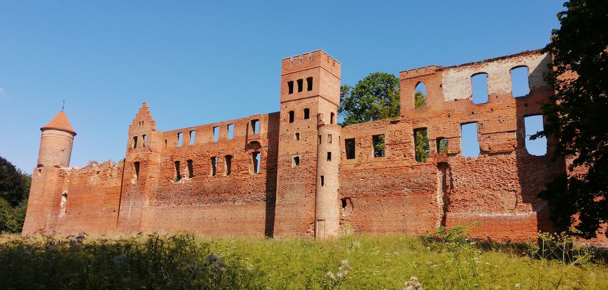 
Ruiny zamku w Szymbarku koło Iławy
