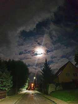 Księżycowa noc.