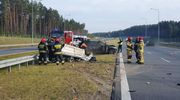 Zderzenie i dachowanie na S-51. Dwie osoby przewiezione zostały do szpitala