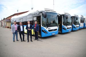 Trzy nowe autobusy hybrydowe na ełckich ulicach