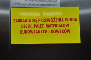 "Publiczna, prywatna" winda na Pileckiego