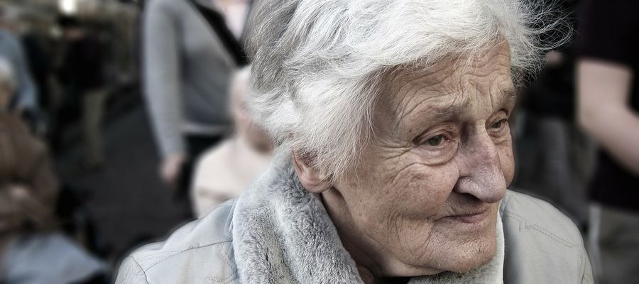 Seniorzy w Polsce borykają się z problemami finansowymi