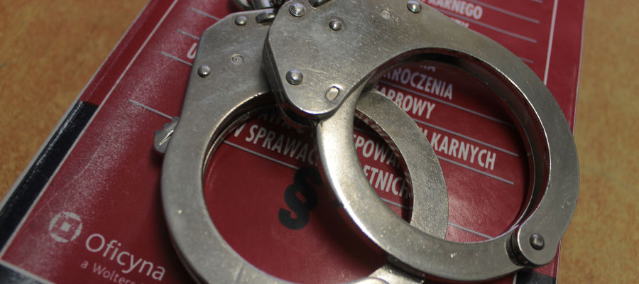 Policjanci z Olsztyna zatrzymali poszukiwanego mężczyznę, który wpadł podczas próby kradzieży